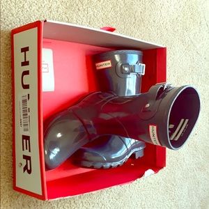 Hunter Dark Gray Short Boot